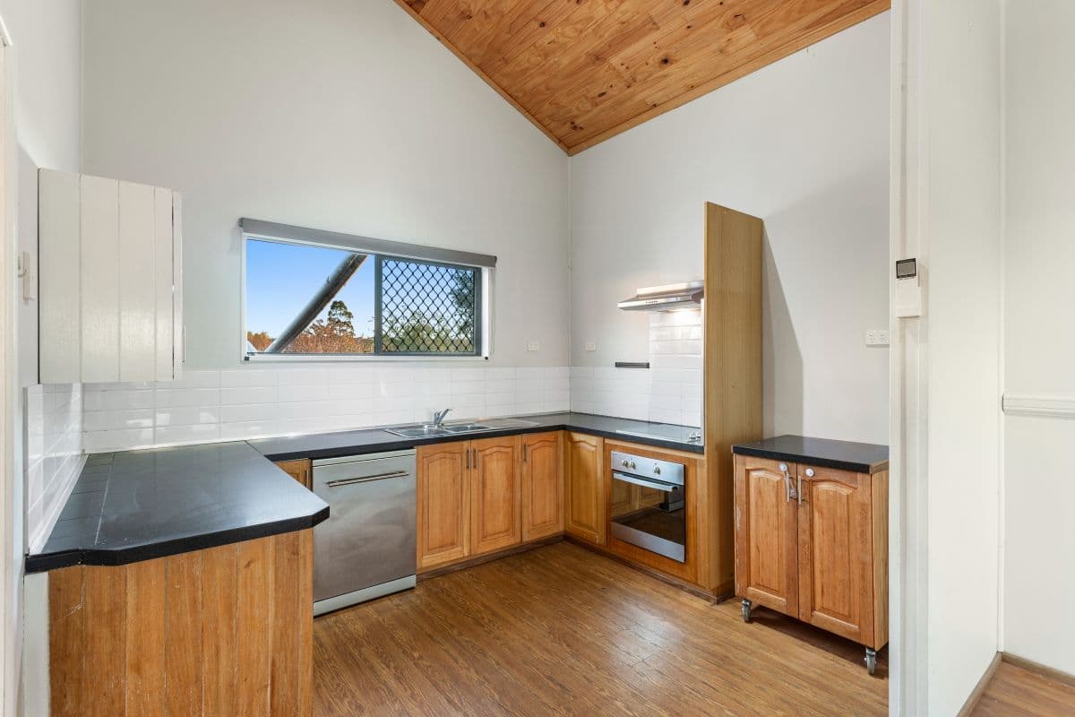 17 Forsyth Street, Greenmount QLD 4359, Greenmount - Thumbnail 2