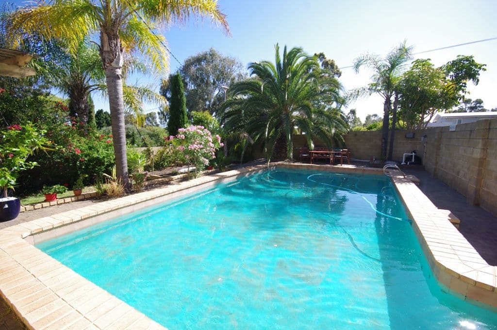 30 Rochford Way, Girrawheen WA 6064, Girrawheen - Thumbnail 3