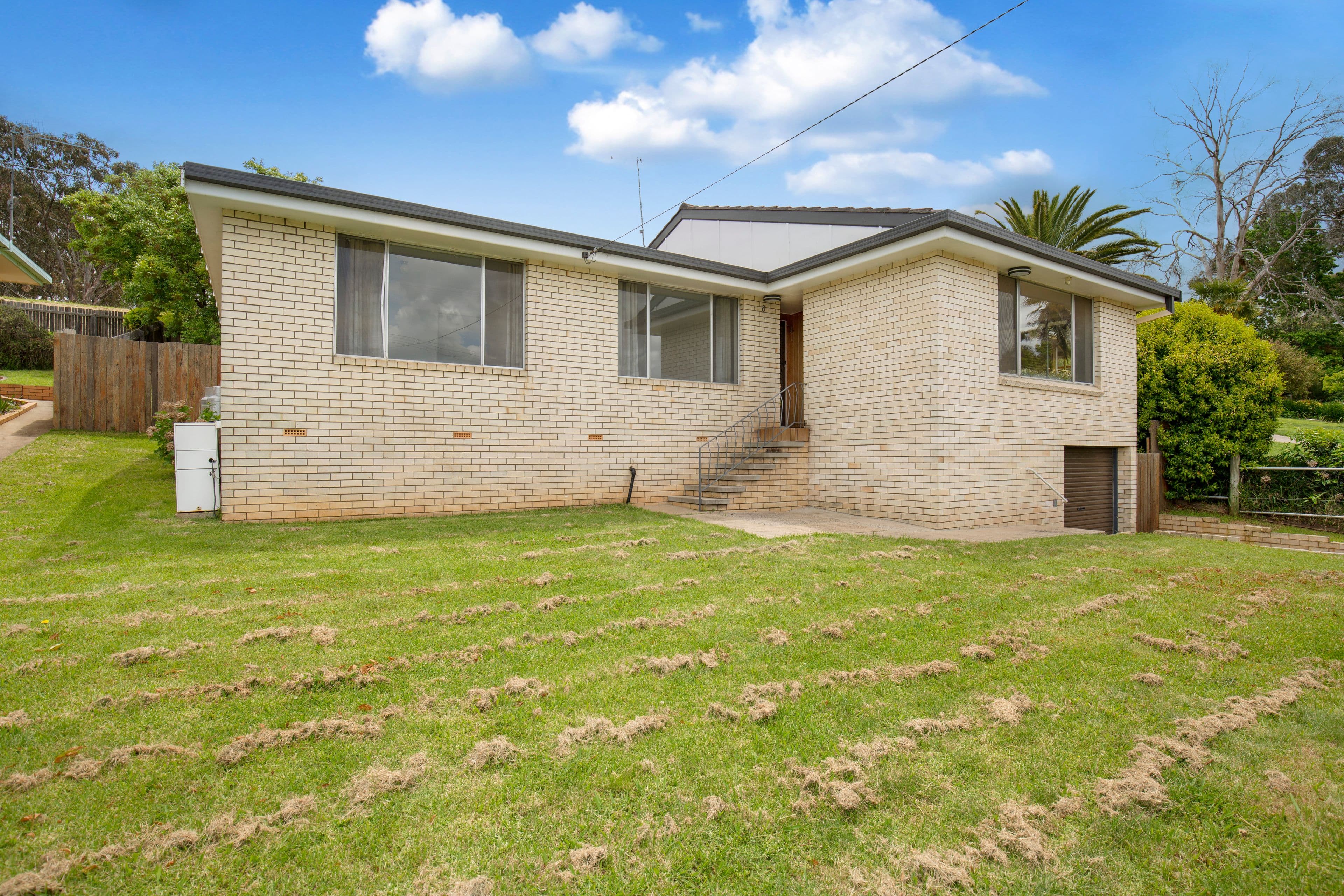 8 Curtis Street, Armidale NSW 2350, Armidale - Image 1