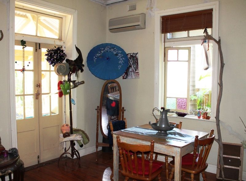 43 Strong Avenue, GRACEVILLE QLD 4075, Graceville - Thumbnail 3