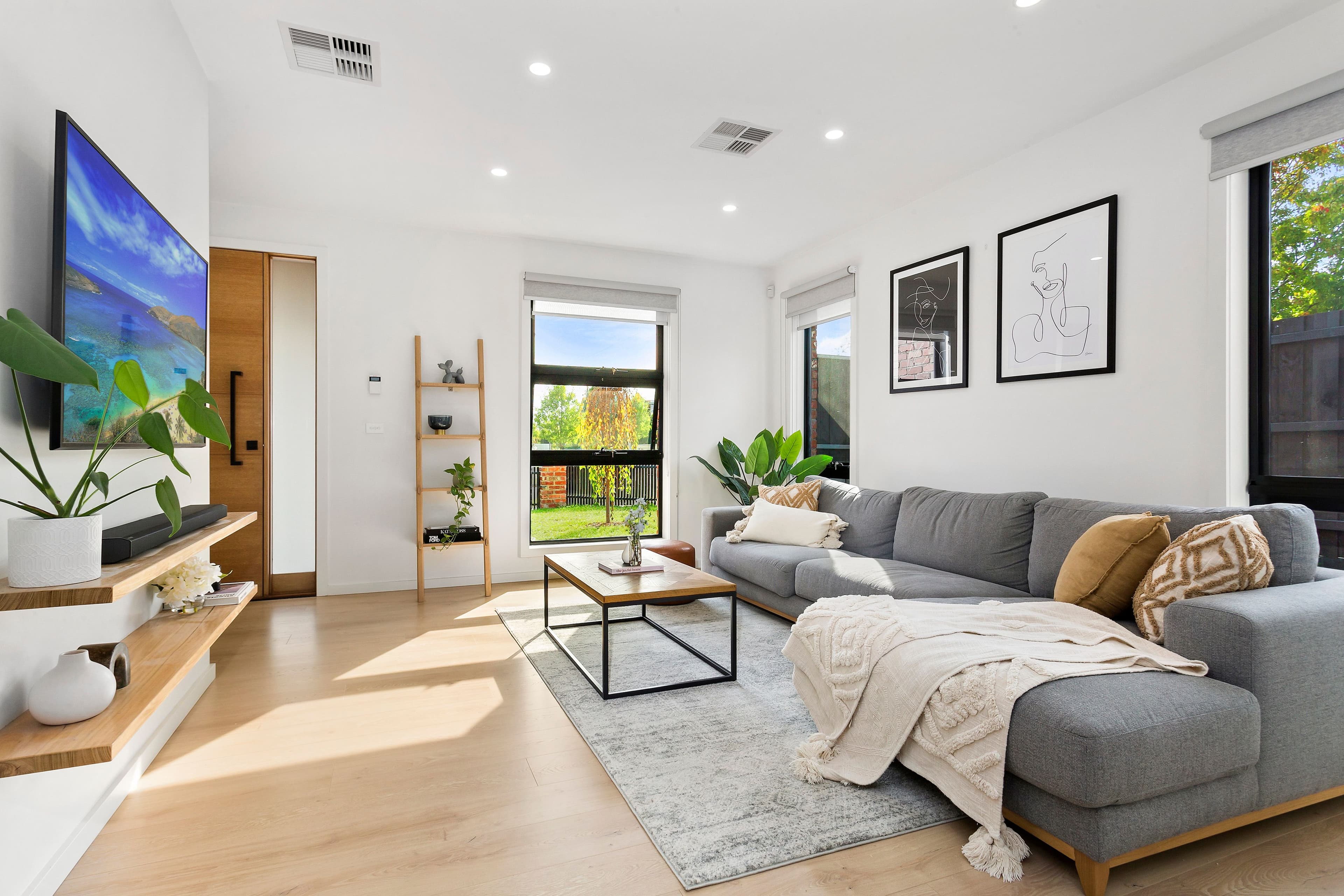 16 Army Avenue, Reservoir VIC 3073, Reservoir - Thumbnail 4