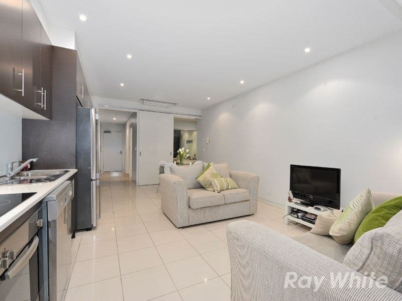 1147 Sandgate Road, NUNDAH QLD 4012, Nundah - Thumbnail 2