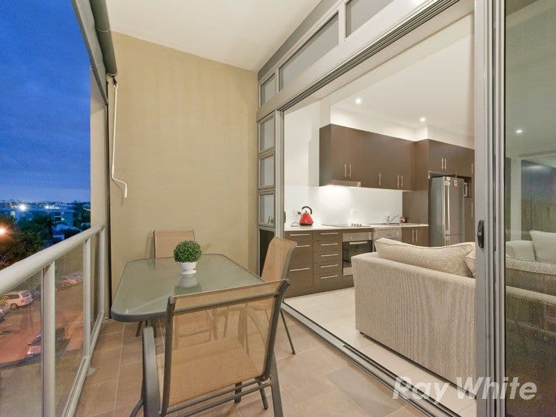 1147 Sandgate Road, NUNDAH QLD 4012, Nundah - Thumbnail 3