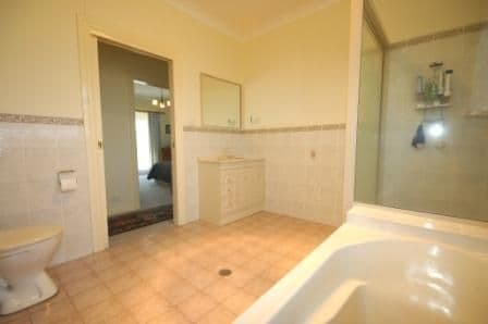 69 Whiting Drive, NARRABRI NSW 2390, Narrabri - Thumbnail 5
