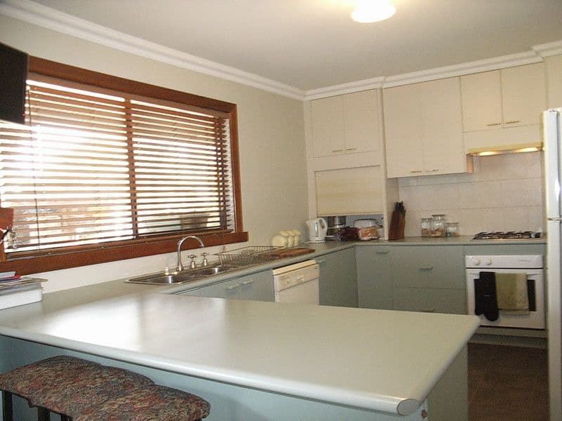 15  McKinlay Street, ECHUCA VIC 3564, Echuca - Thumbnail 2