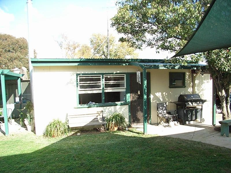 15  McKinlay Street, ECHUCA VIC 3564, Echuca - Thumbnail 6