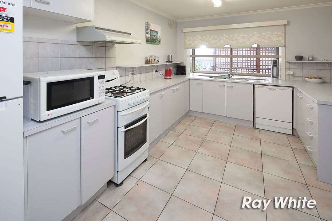 6 Ferndale Drive, Frankston VIC 3199, Frankston - Thumbnail 8