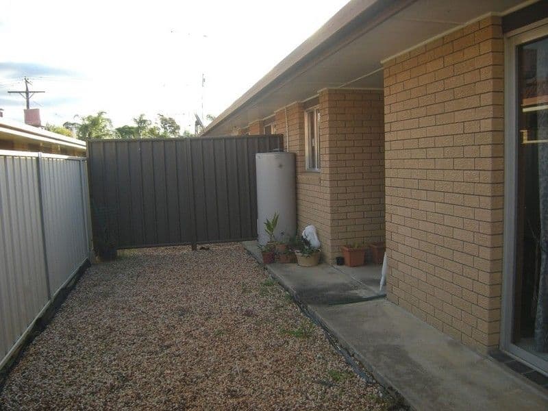 16 Cummins Avenue, MOREE NSW 2400, Moree - Thumbnail 8