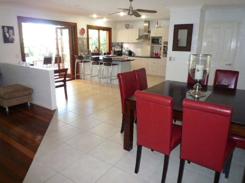 6 Chichester Drive, ARUNDEL QLD 4214, Arundel - Thumbnail 2