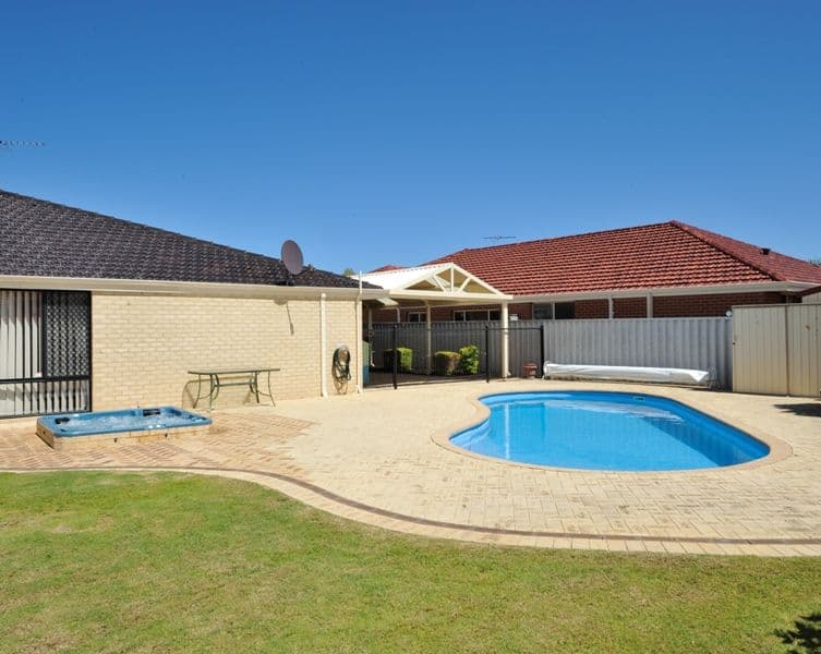 11 Antibes Cove, PORT KENNEDY WA 6172, Port Kennedy - Thumbnail 3