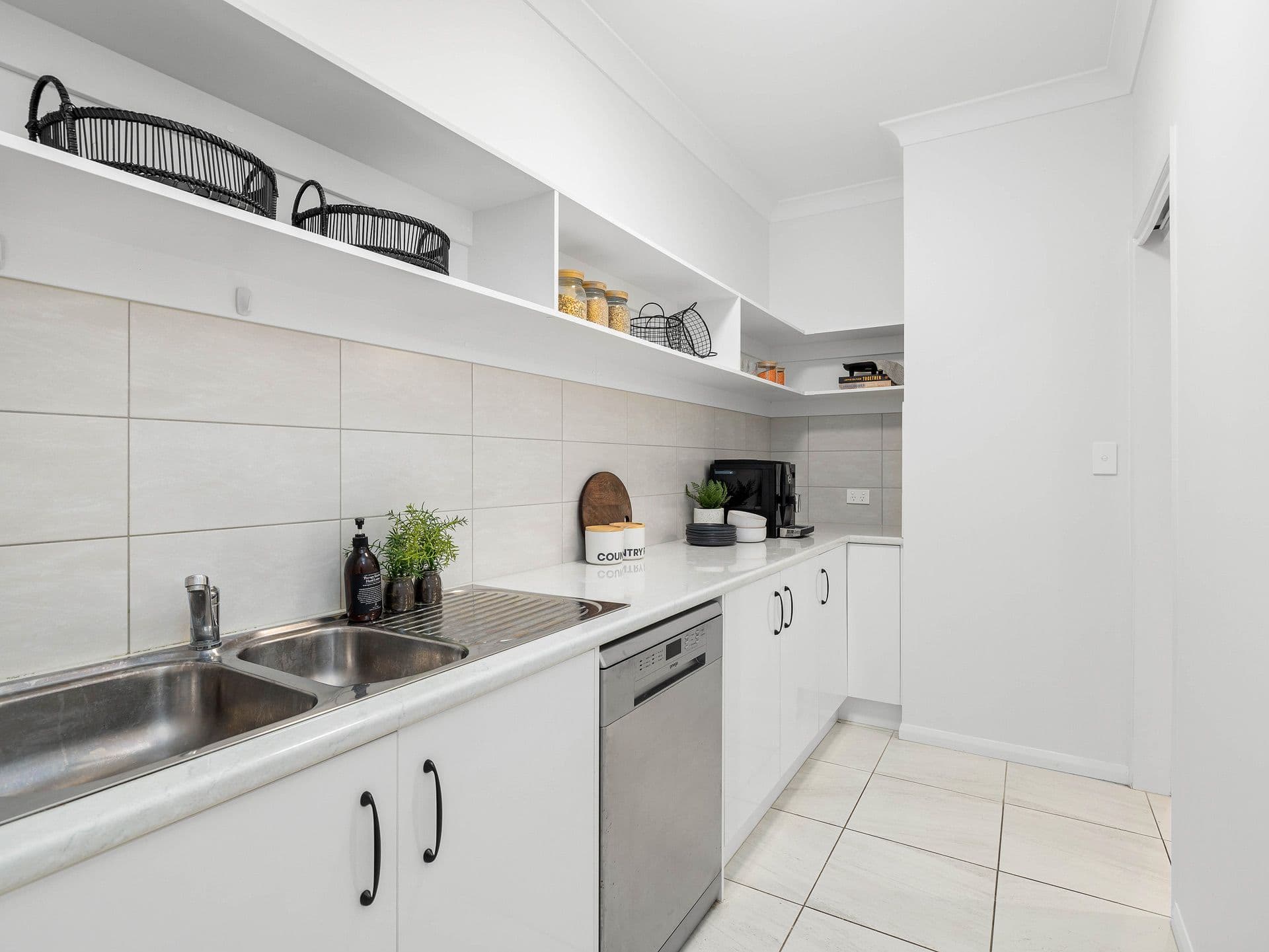 17 Lincoln Crescent, Upper Kedron QLD 4055, Upper Kedron - Thumbnail 6