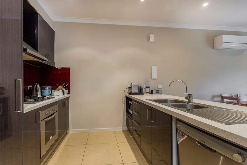 100-108 West Fyans Street, Newtown VIC 3220, Newtown - Thumbnail 3