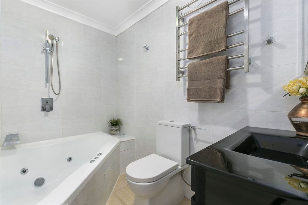 11 Jamieson Street, Bulimba QLD 4171, Bulimba - Thumbnail 6