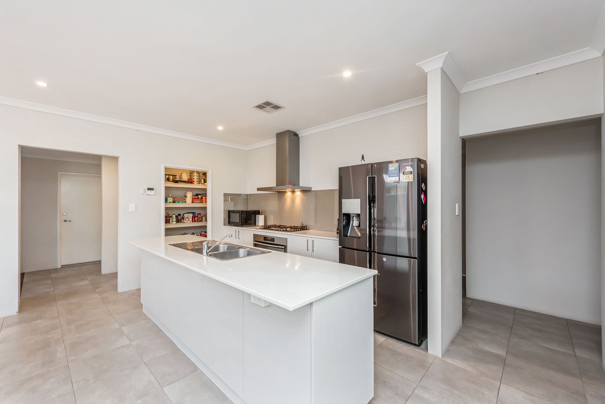 15 Holbeck Way, Baldivis WA 6171, Baldivis - Thumbnail 4