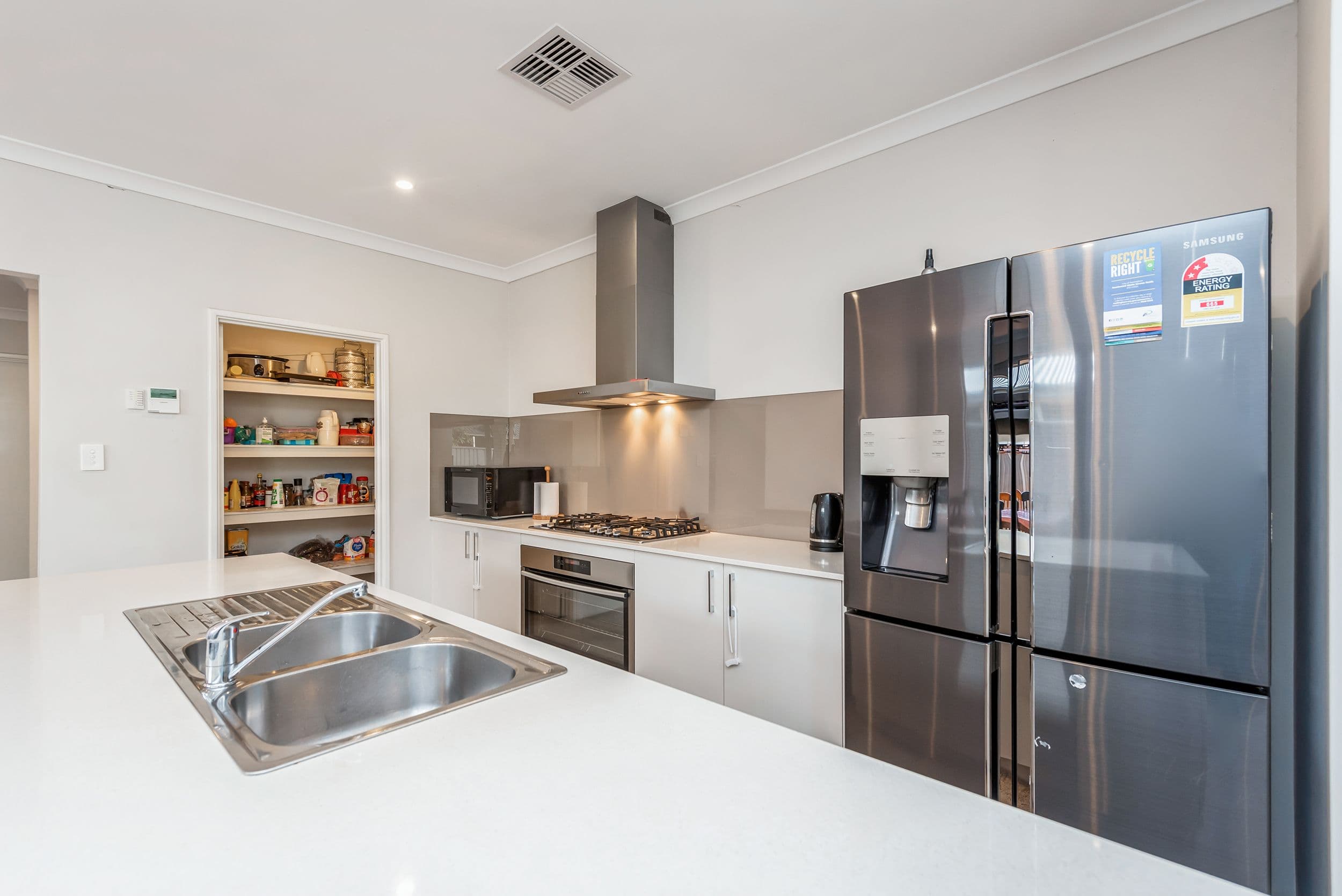 15 Holbeck Way, Baldivis WA 6171, Baldivis - Thumbnail 5