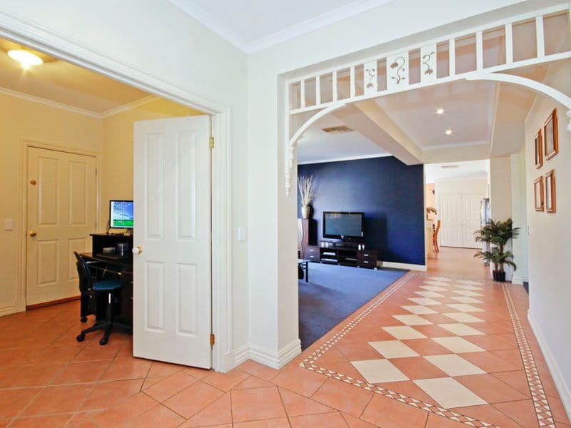 8 Birch Court, GROVEDALE VIC 3216, Grovedale - Thumbnail 2