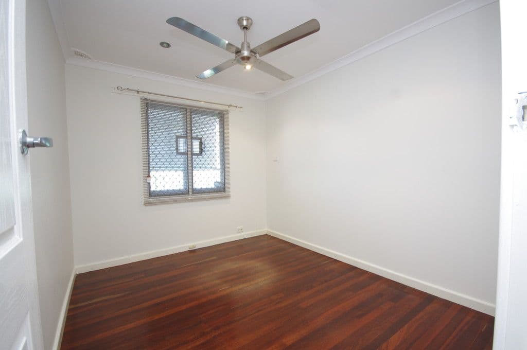 43 Montrose Avenue, Girrawheen WA 6064, Girrawheen - Thumbnail 5