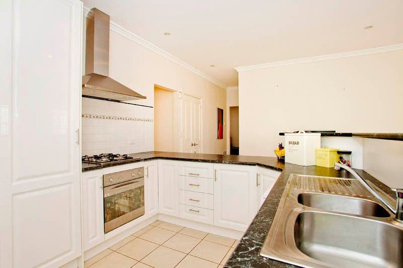 72 Grange Park Drive, WAURN PONDS VIC 3216, Waurn Ponds - Thumbnail 2