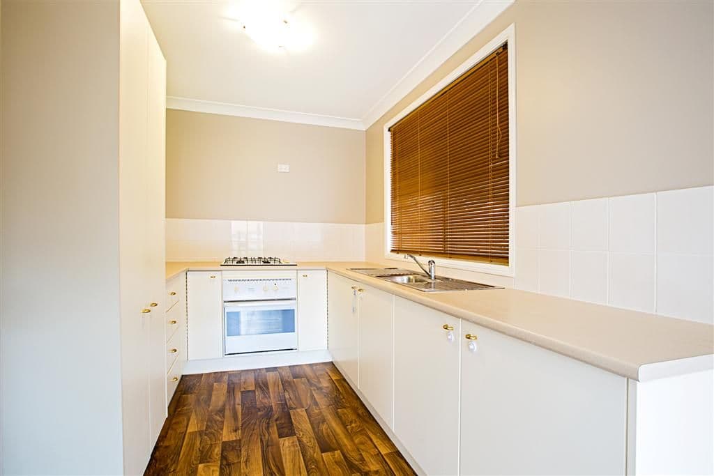 28 Friarbird Crescent, GLENMORE PARK NSW 2745, Glenmore Park - Thumbnail 3