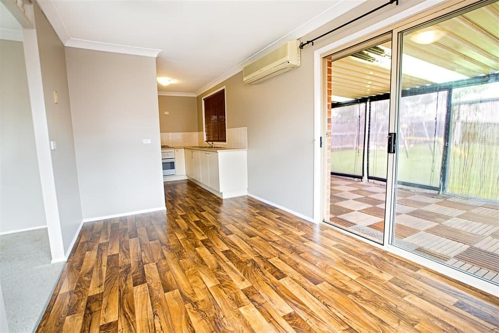 28 Friarbird Crescent, GLENMORE PARK NSW 2745, Glenmore Park - Thumbnail 4