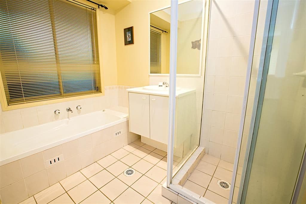 28 Friarbird Crescent, GLENMORE PARK NSW 2745, Glenmore Park - Thumbnail 6