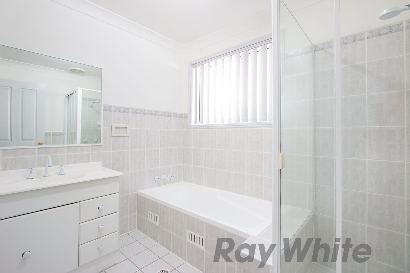 8 Hamilton Street, Hamilton North - Thumbnail 5