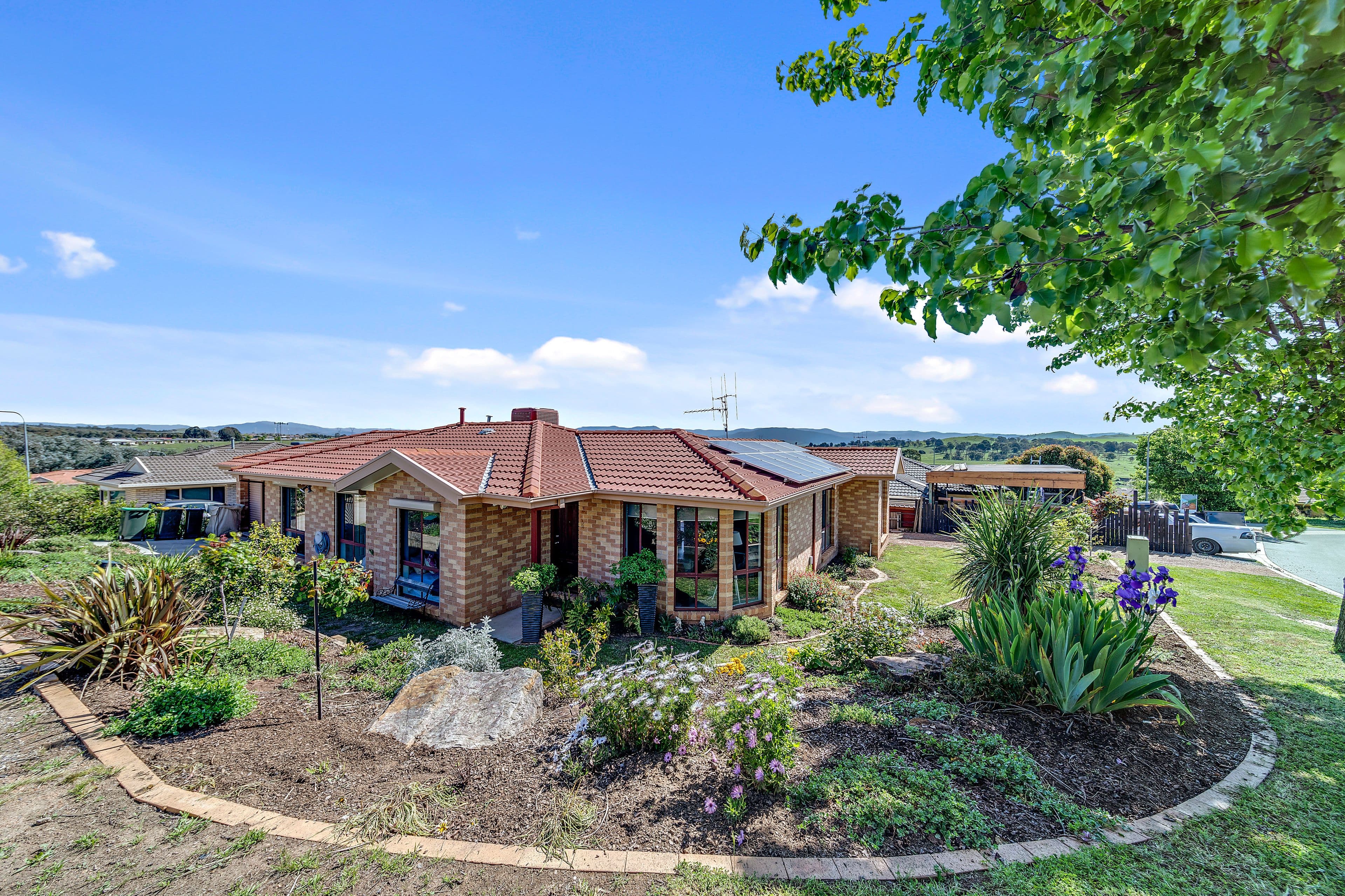 84 Hugh Mckay Crescent, Dunlop ACT 2615, Dunlop - Thumbnail 2