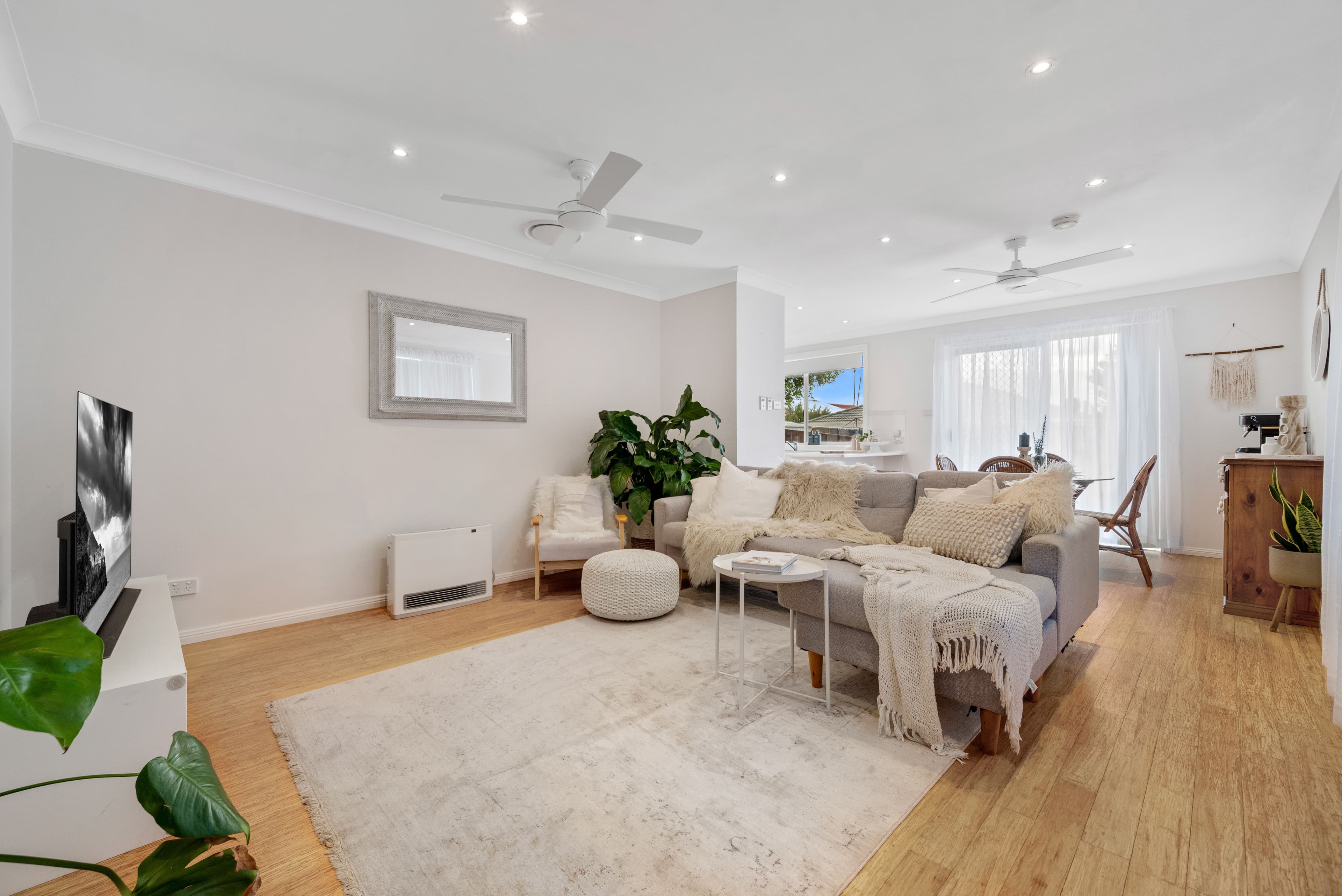 10B Greco Place, Rosemeadow NSW 2560, Rosemeadow - Thumbnail 2