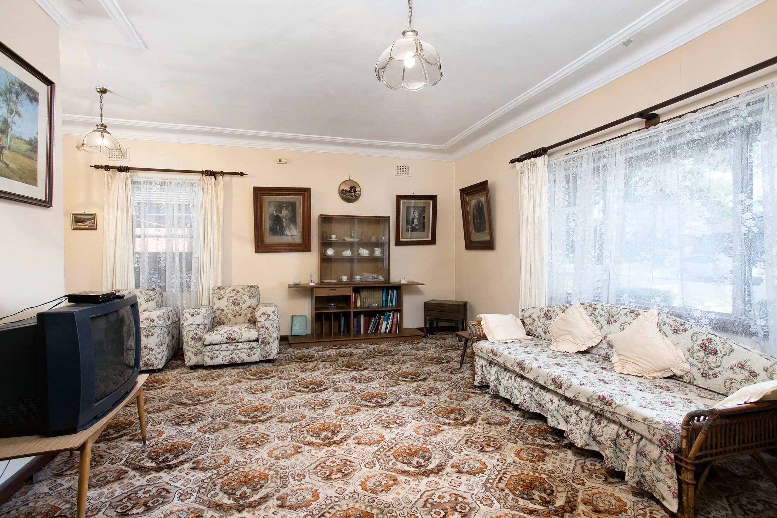 12 Yathong Road, Caringbah - Thumbnail 3