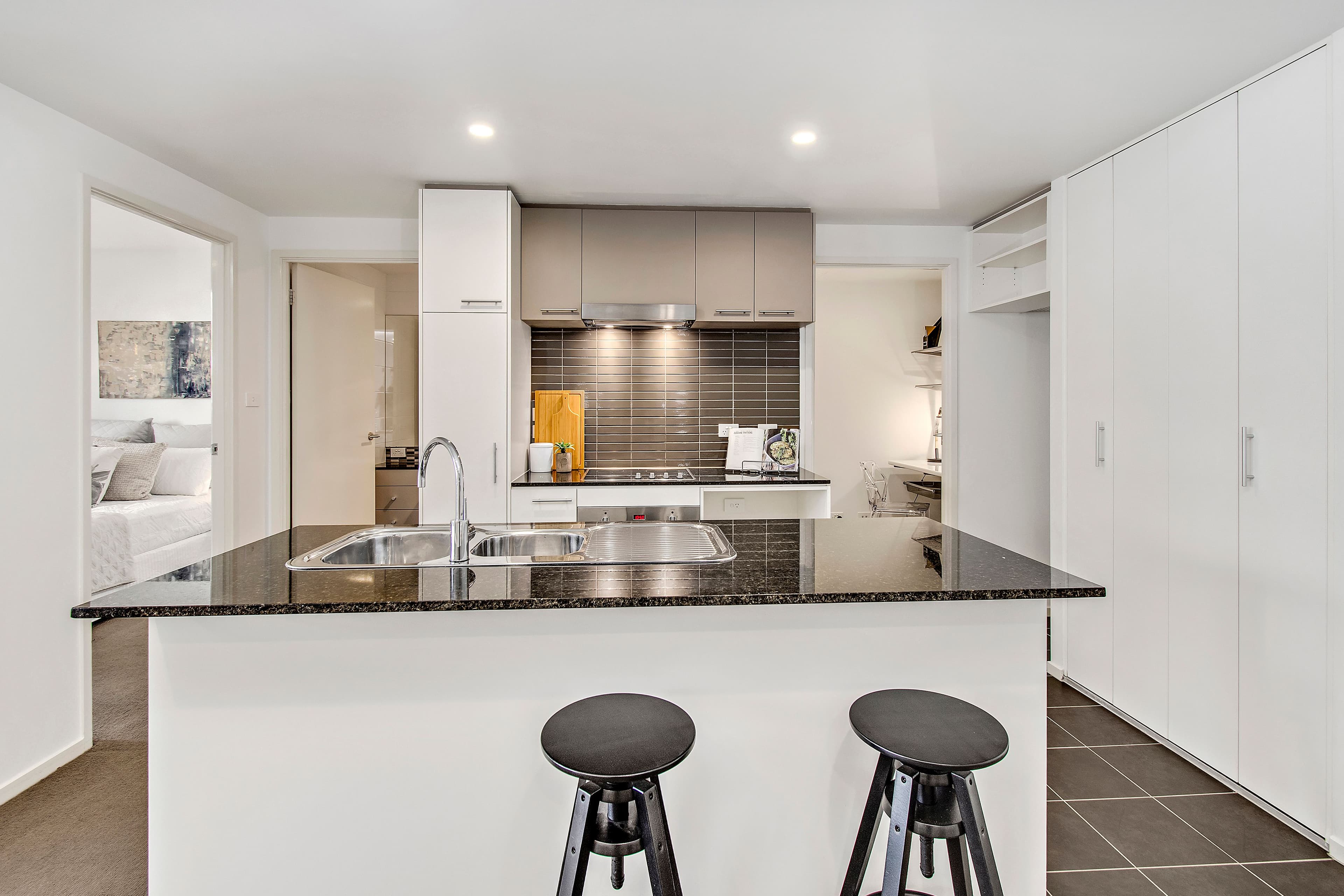 72 College Street, Belconnen ACT 2617, Belconnen - Thumbnail 4