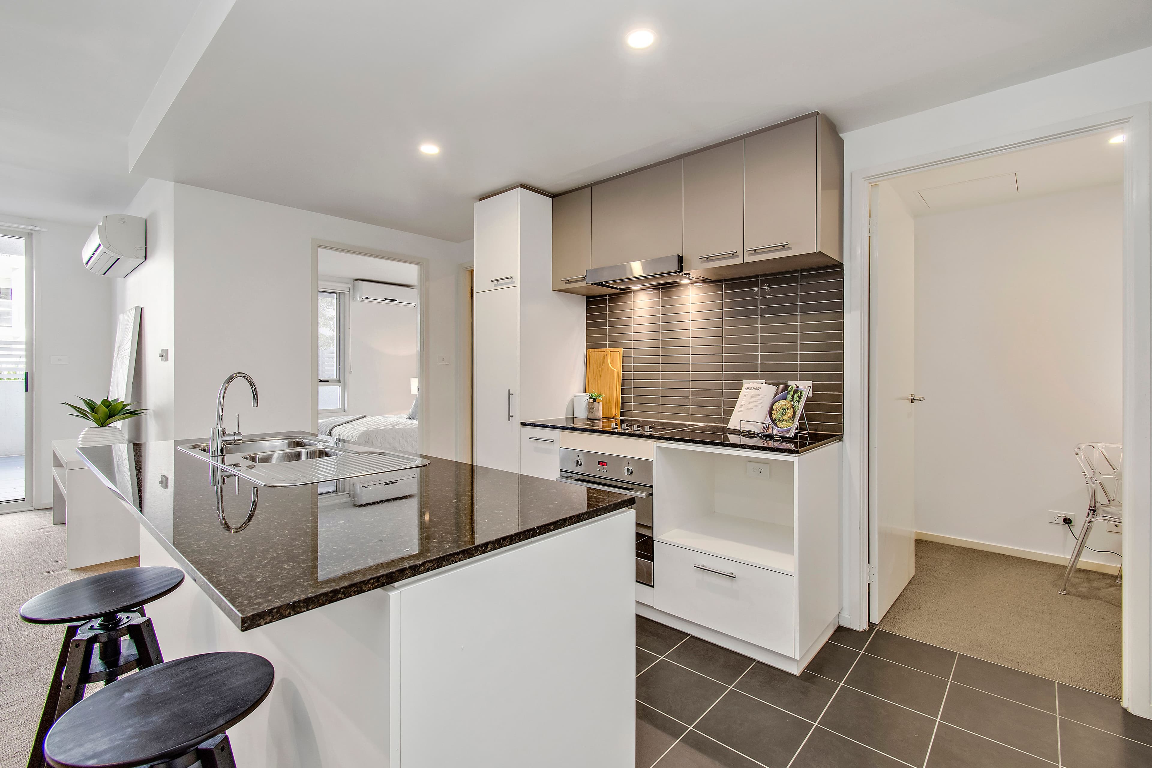 72 College Street, Belconnen ACT 2617, Belconnen - Thumbnail 5
