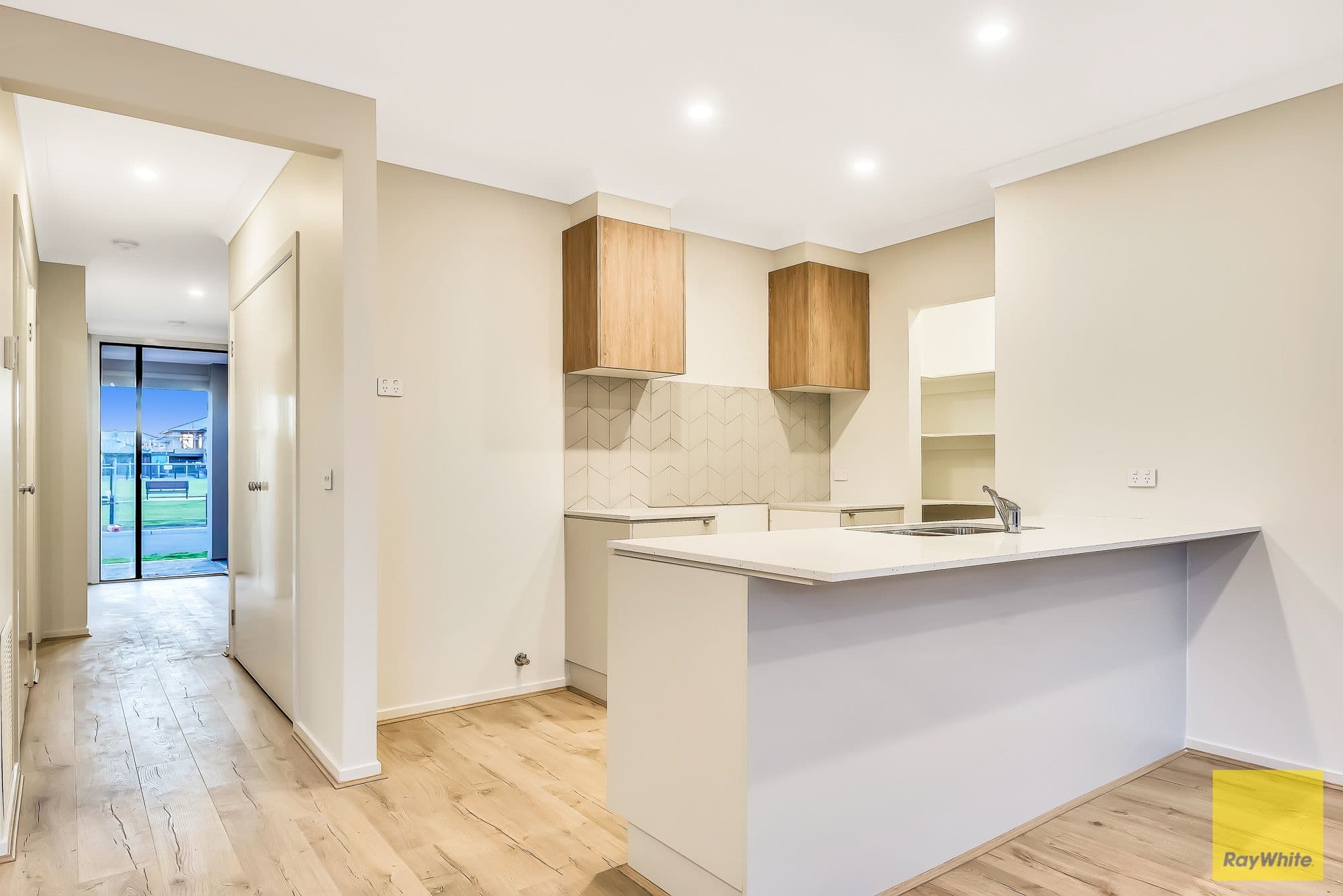 10 Ritchie Circuit, Tarneit VIC 3029, Tarneit - Thumbnail 5