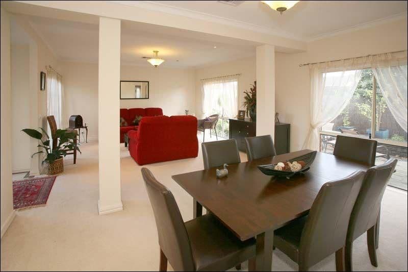 17 Headingley Road, MOUNT WAVERLEY VIC 3149, Mount Waverley - Thumbnail 3