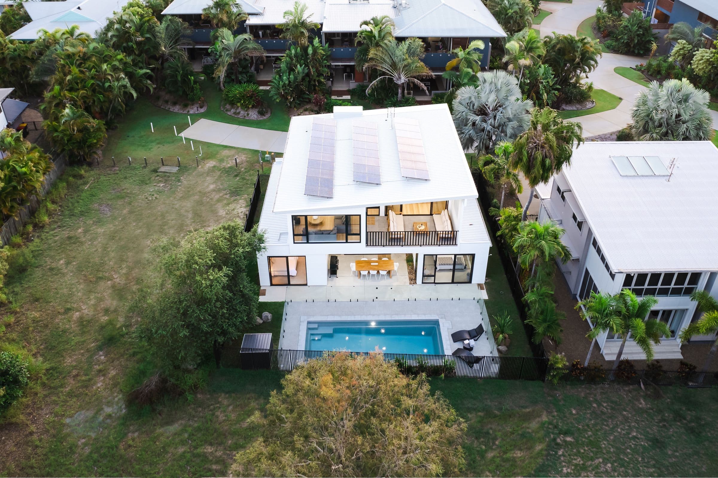 12 Ocean Beach Drive, Agnes Water QLD 4677, Agnes Water - Thumbnail 3