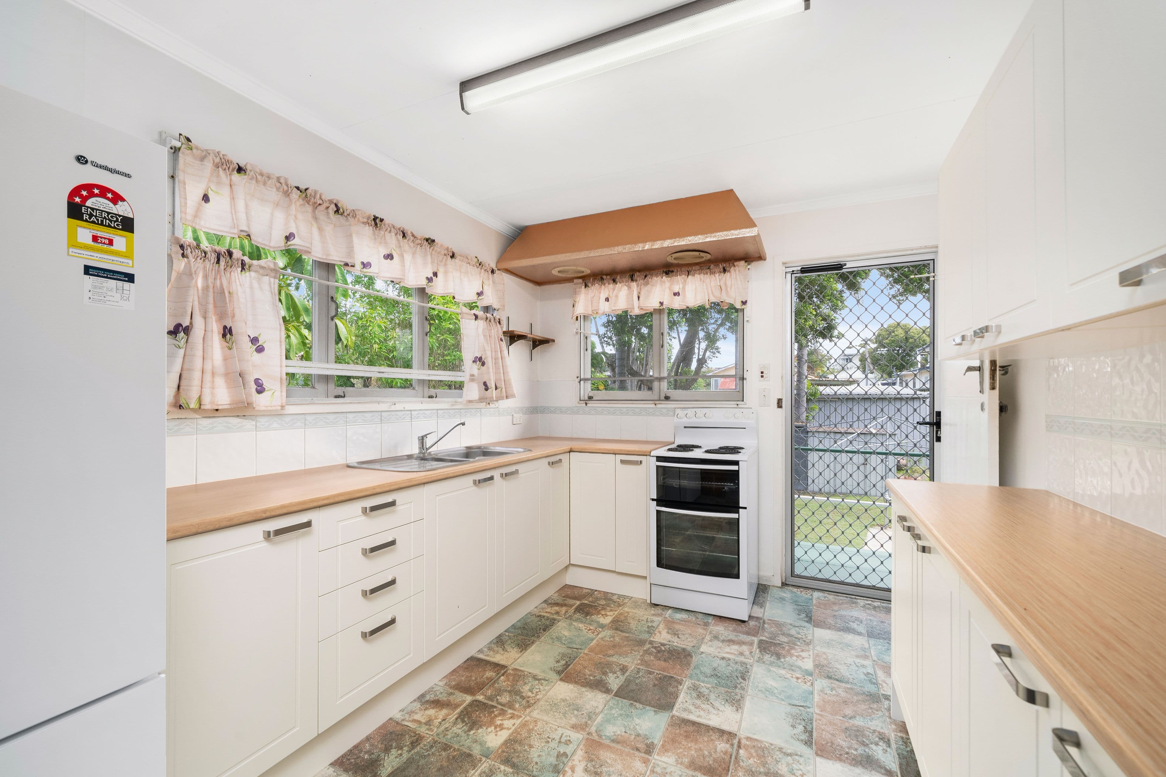 37 Kurrowah Crescent, Margate QLD 4019, Margate - Thumbnail 5