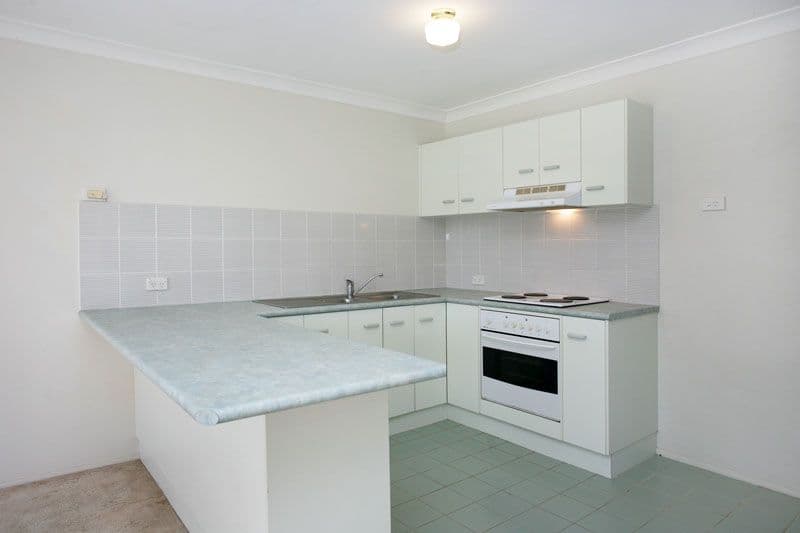 32 Aurora Place, BATEAU BAY NSW 2261, Bateau Bay - Thumbnail 3