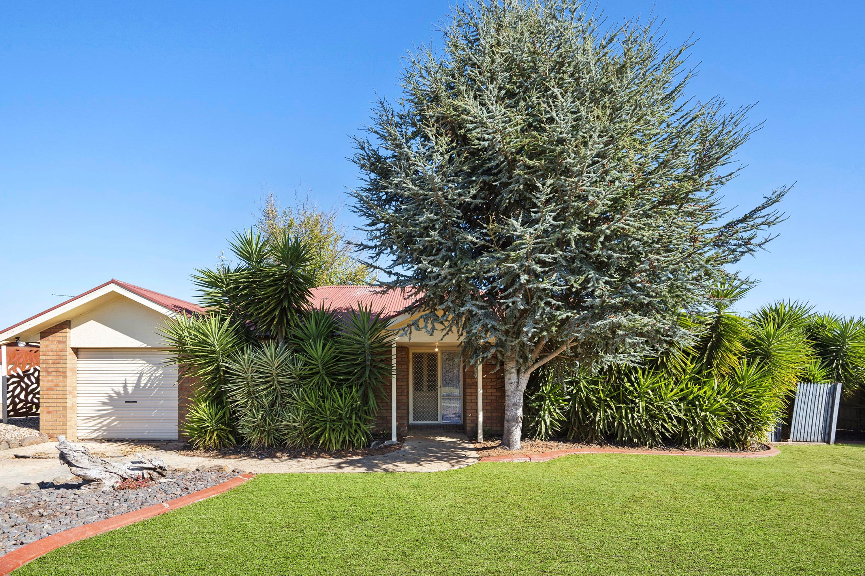 15 Coakley Crescent, LOVELY BANKS VIC 3213, Lovely Banks - Image 1