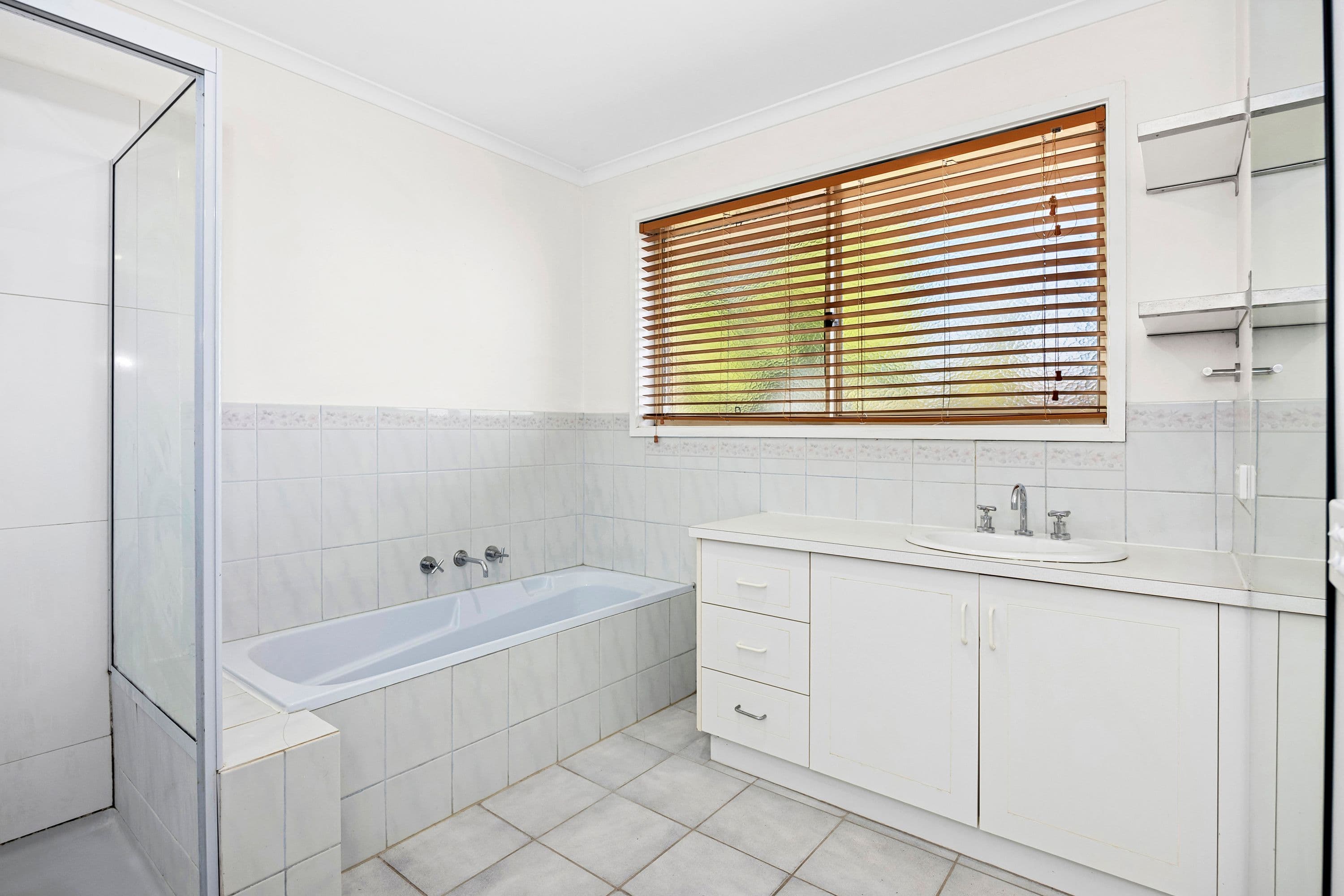 15 Coakley Crescent, LOVELY BANKS VIC 3213, Lovely Banks - Thumbnail 5