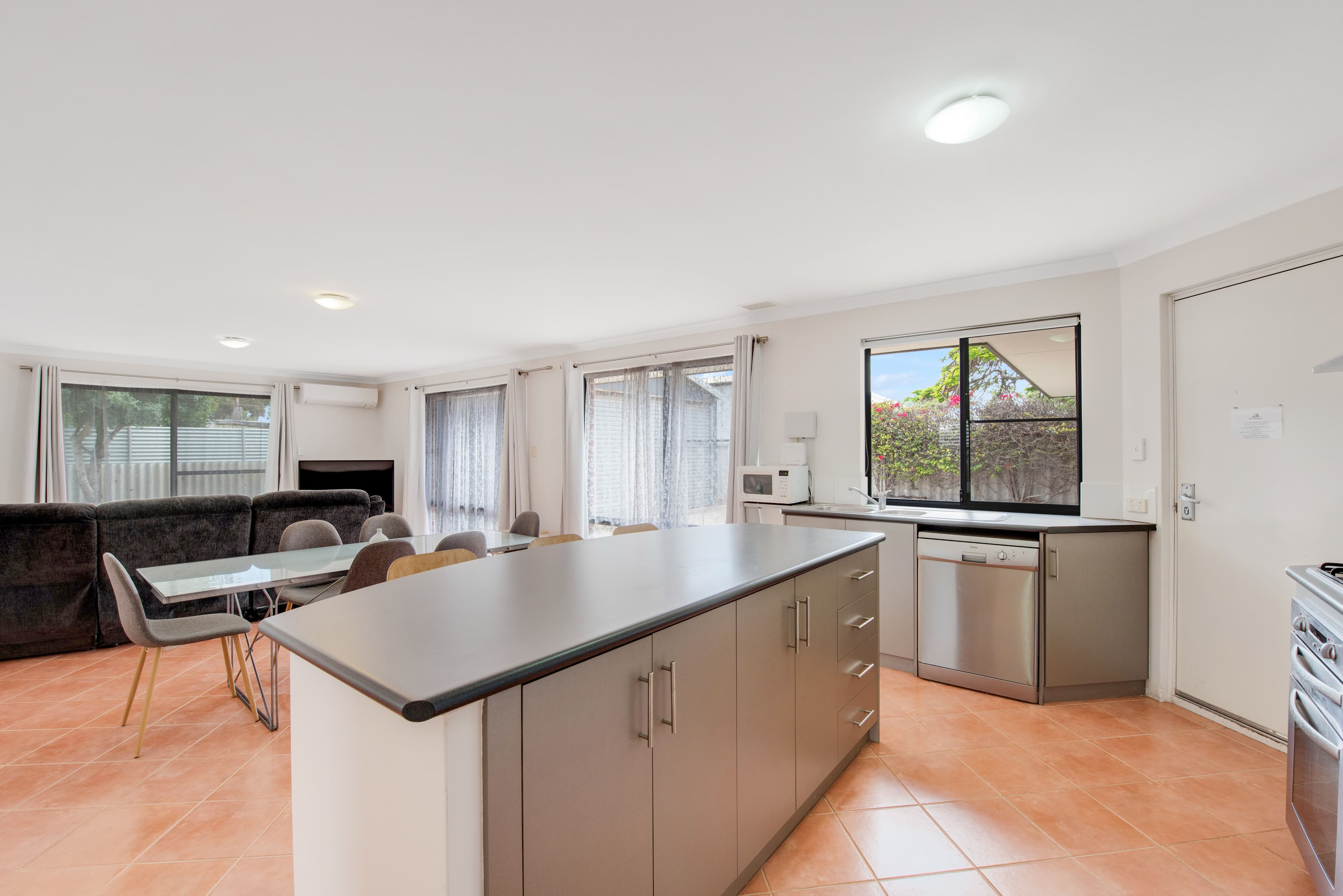 13 Walter Street, Beresford WA 6530, Beresford - Thumbnail 4