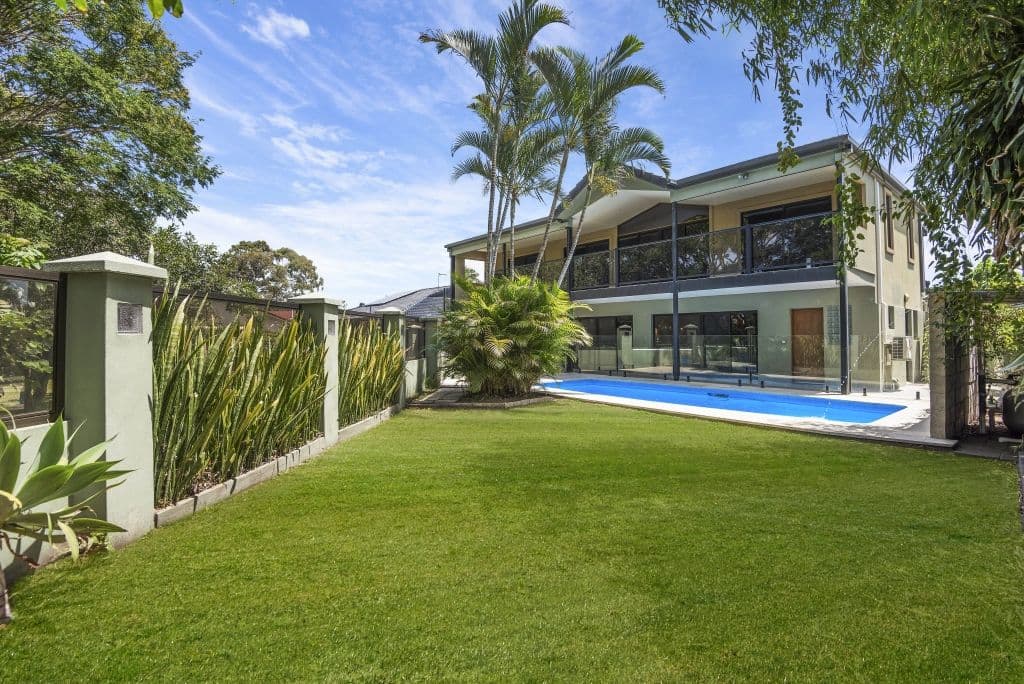 6 Macaw Avenue, Miami QLD 4220, Miami - Thumbnail 2