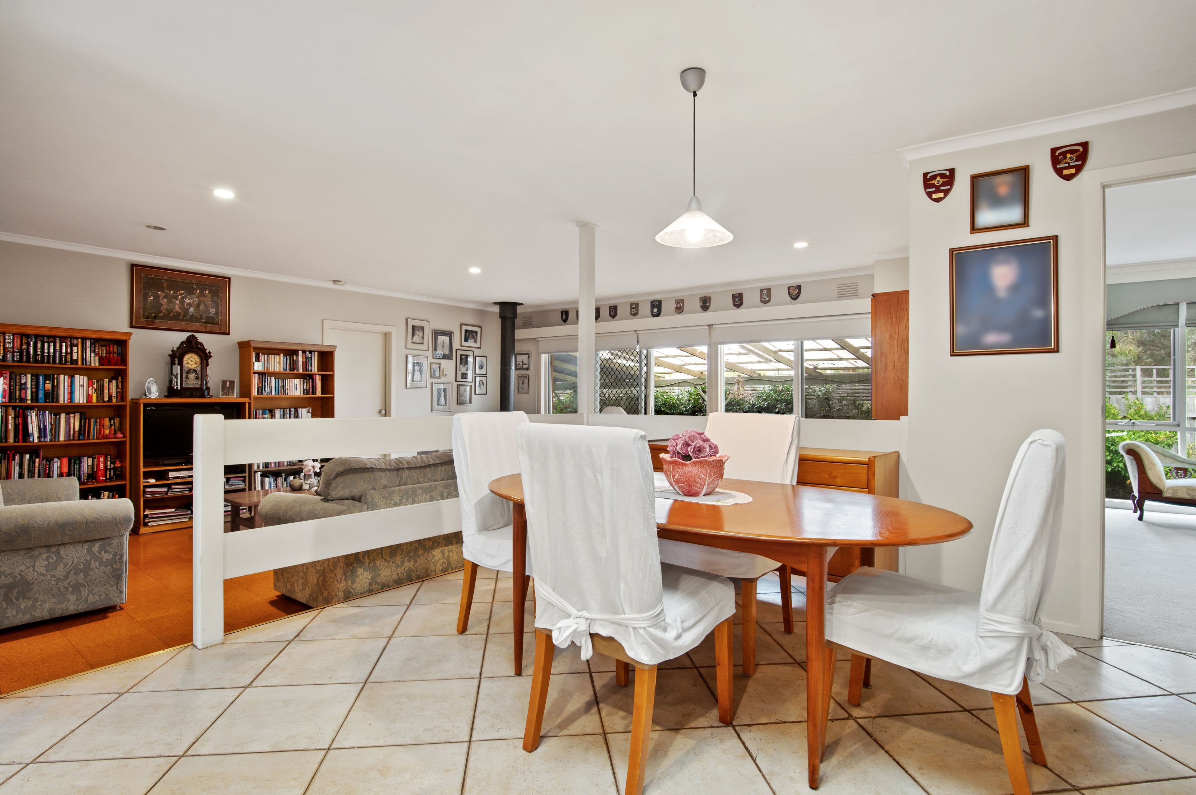 51 Gateshead Drive, Wantirna South VIC 3152, Wantirna South - Thumbnail 2