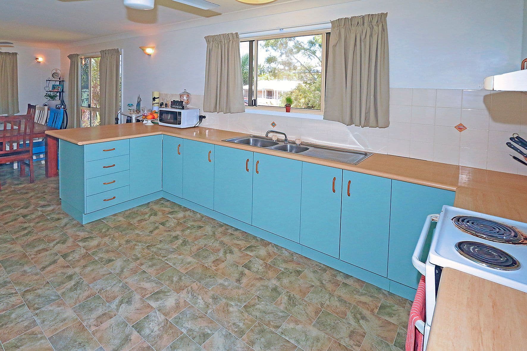 34 Capricornia Drive, Taranganba QLD 4703, Taranganba - Thumbnail 7