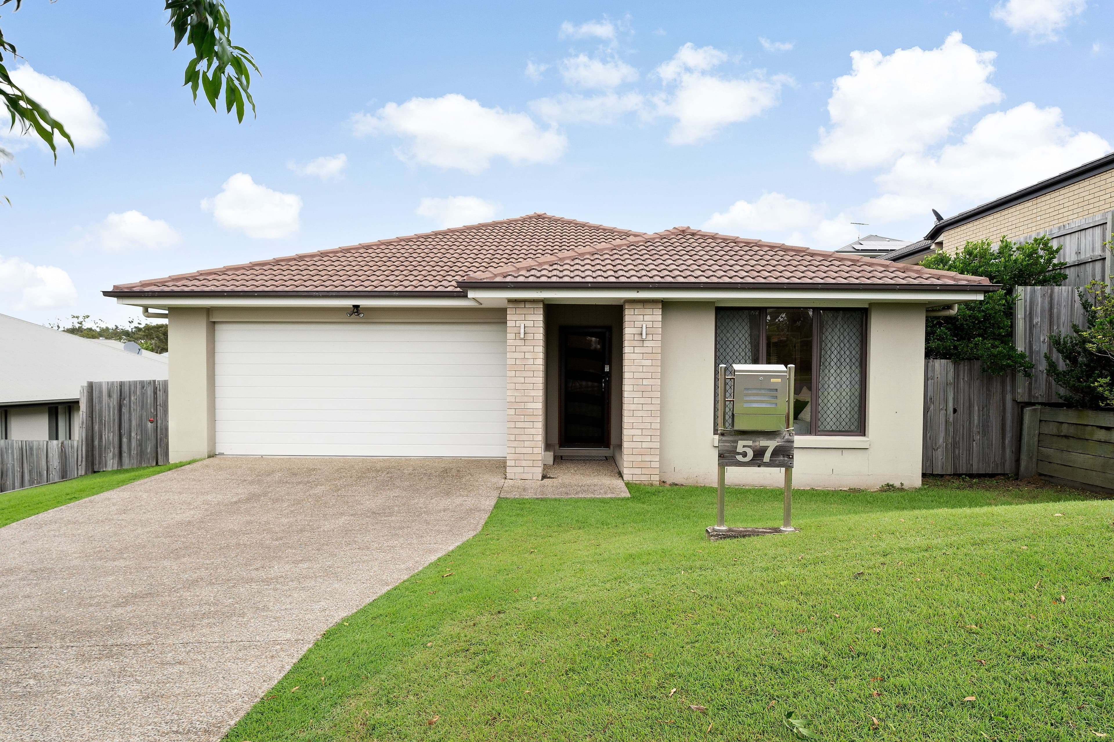 57 Ridgevale Boulevard, Holmview QLD 4207, Holmview - Thumbnail 2