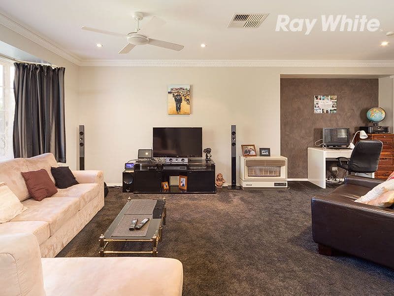 8 Creighton Court, Lavington - Thumbnail 2