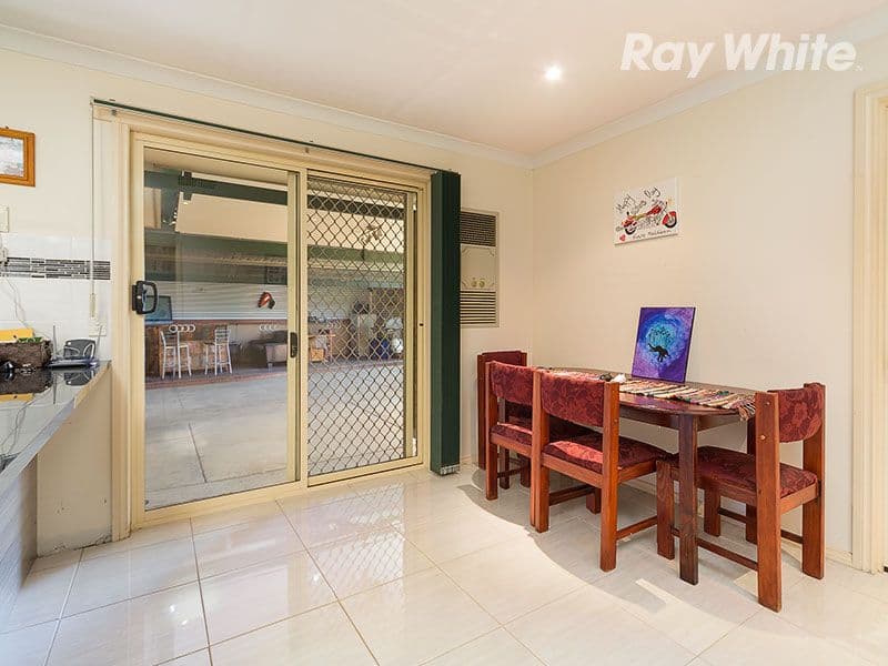 8 Creighton Court, Lavington - Thumbnail 5