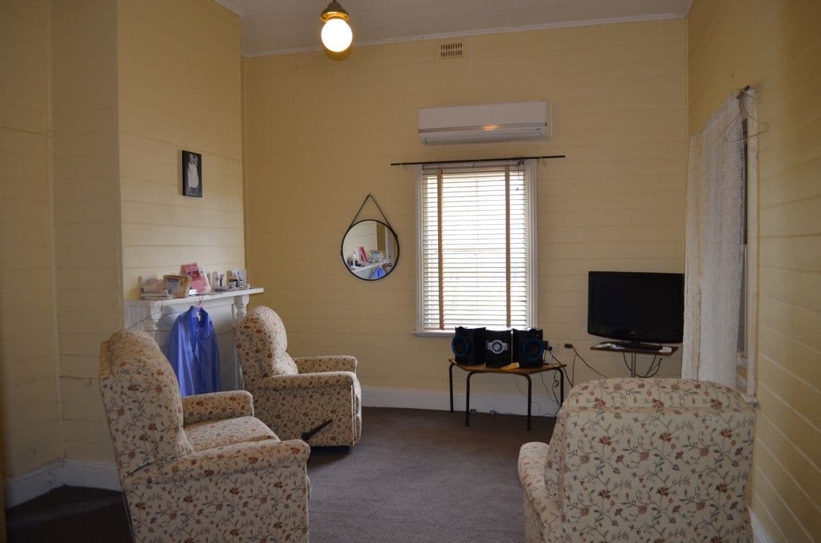 84 Orange Street, Condobolin - Thumbnail 2
