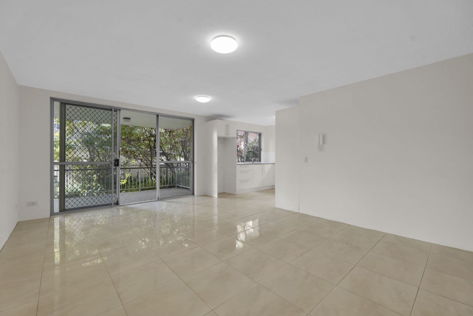 8 Nyrang Avenue, Palm Beach QLD 4221, Palm Beach - Thumbnail 4