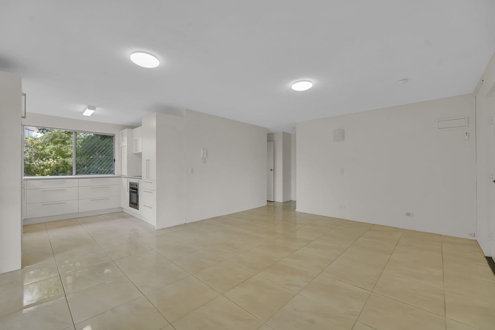 8 Nyrang Avenue, Palm Beach QLD 4221, Palm Beach - Thumbnail 6