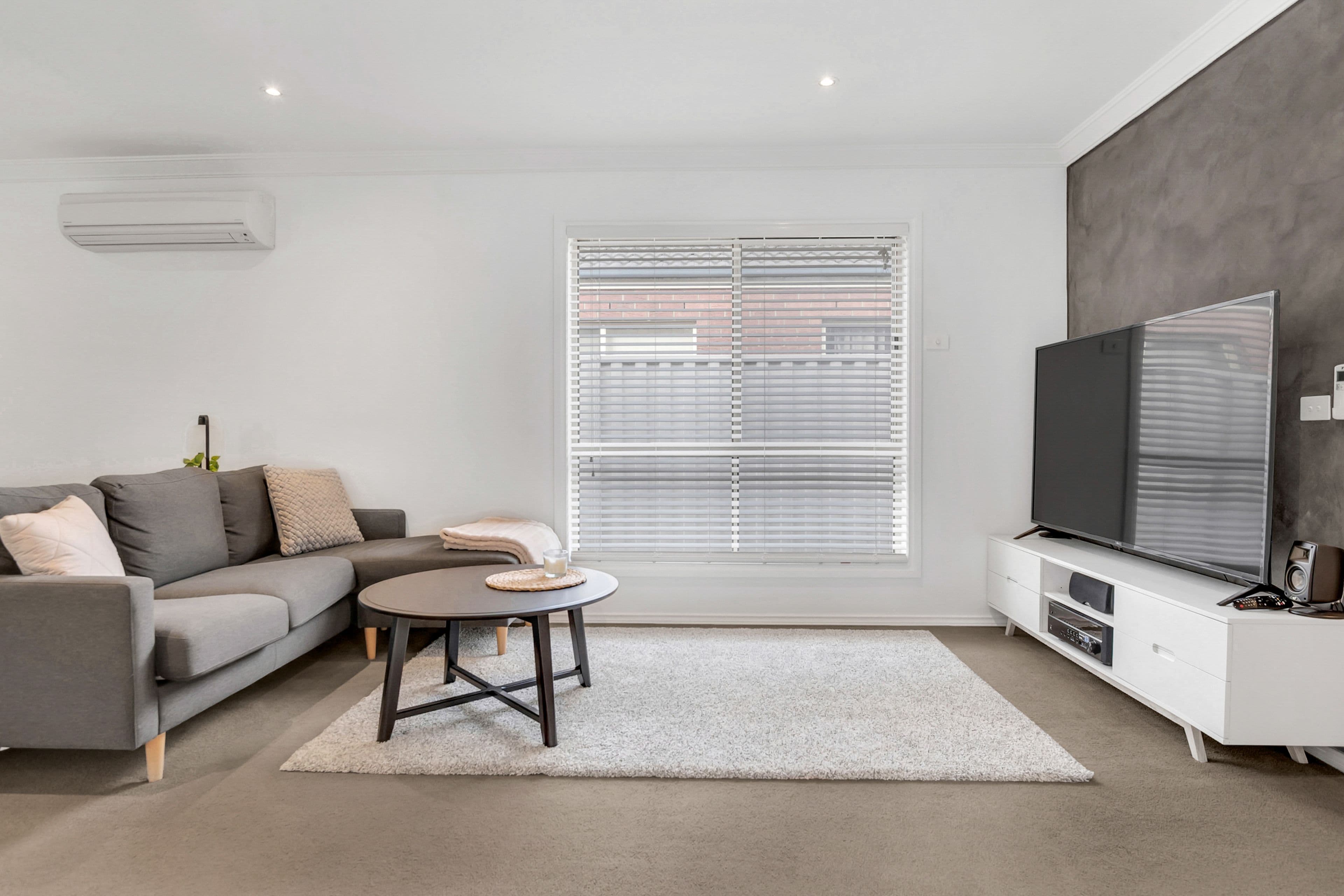 11 Crossdale Green, Craigieburn VIC 3064, Craigieburn - Thumbnail 2