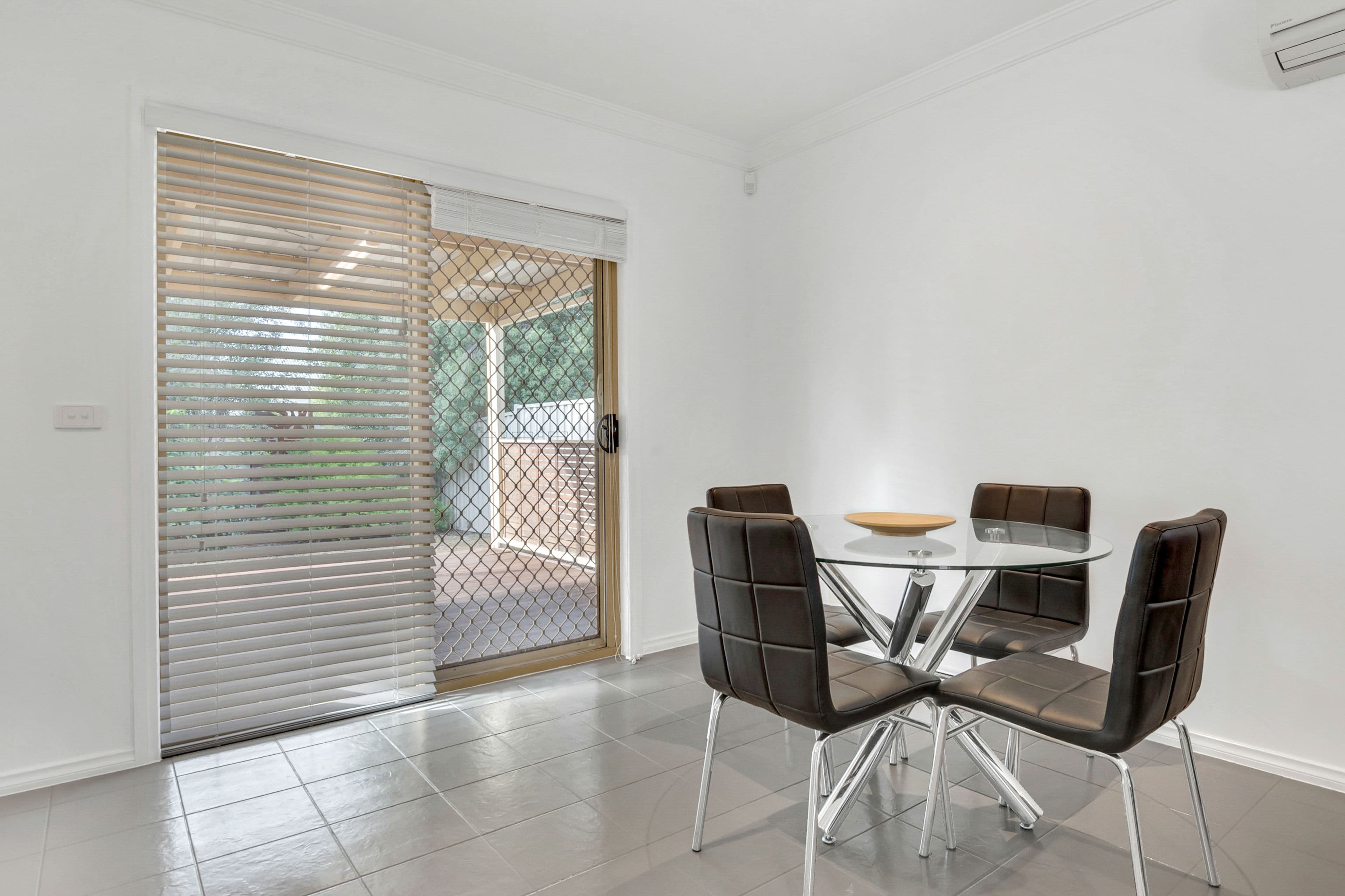 11 Crossdale Green, Craigieburn VIC 3064, Craigieburn - Thumbnail 3